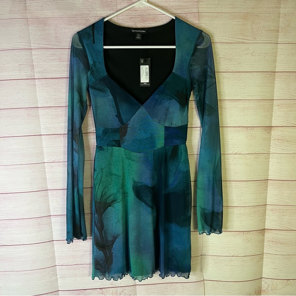 PrettyLittleThing NEW Blue-ish Floral‎ Mesh Print Shift Dress Size 2